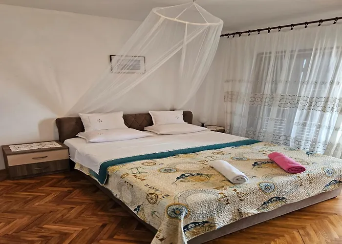 Lejlighed In Tribunj Near Seafront And Beaches