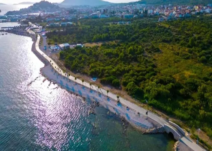 In Tribunj Near Seafront And Beaches Lejlighed Tribalj